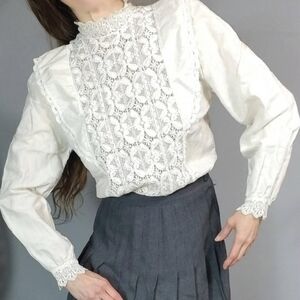 Vintage Lace Front Blouse S M